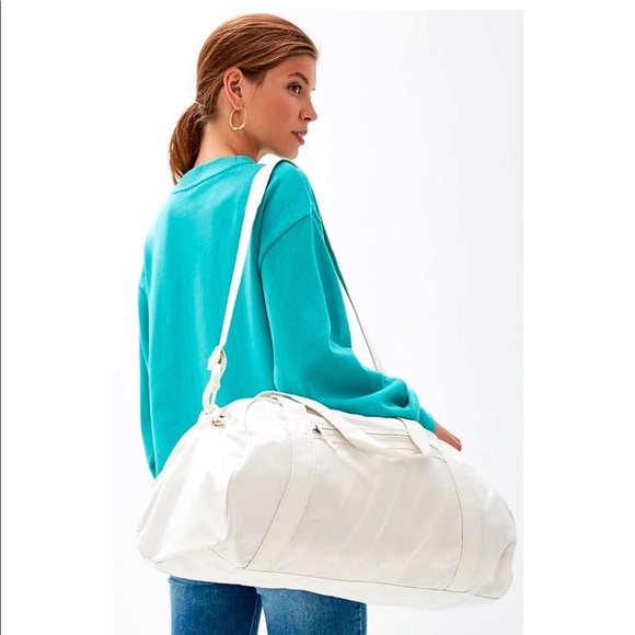 Nike Handbags - NWT Nike duffle gym Bag
